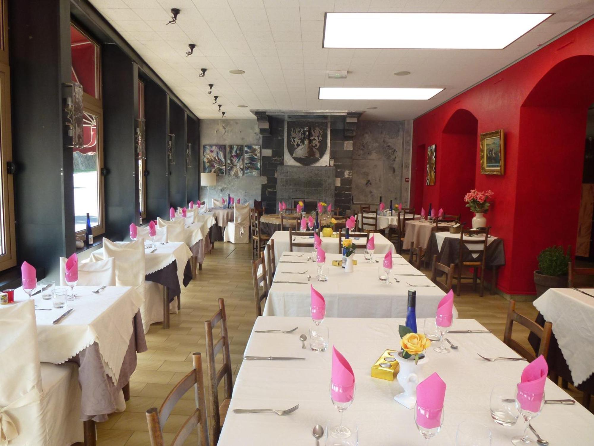 Hotel Restaurant Le Pain De Sucre Monistrol-d'Allier Luaran gambar
