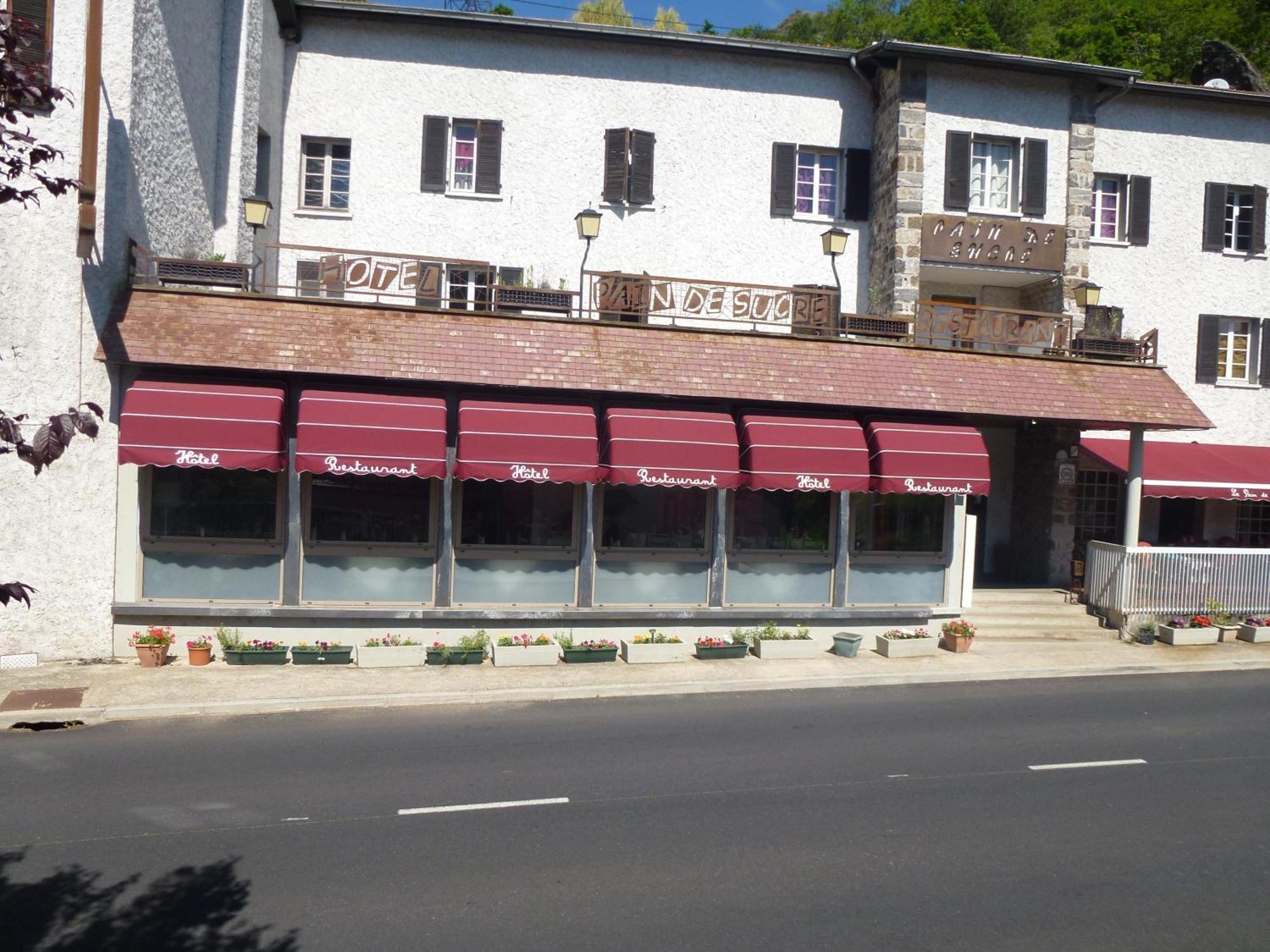 Hotel Restaurant Le Pain De Sucre Monistrol-d'Allier Luaran gambar